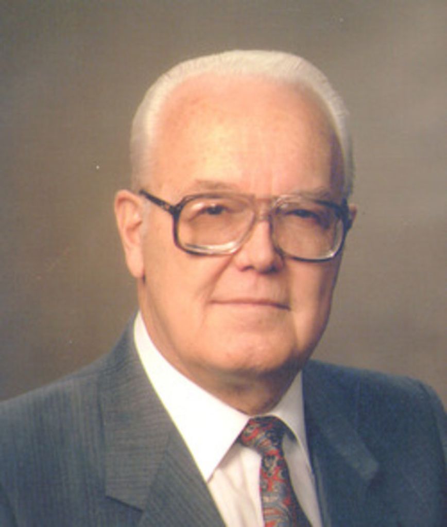 Robert L Stephenson