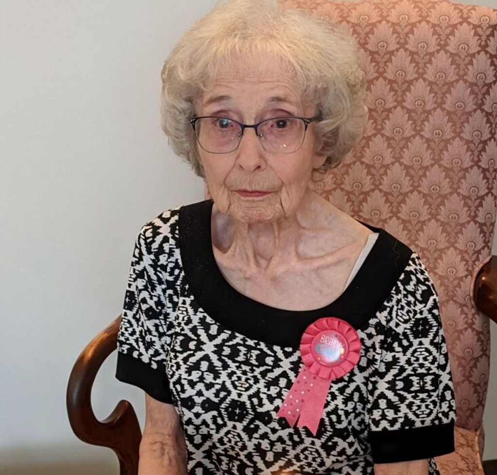 Muriel J. (Piatt)  Siegel