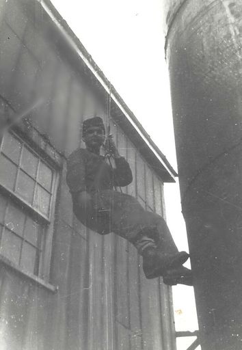 Tom D. East photo gallery thumbnail 11 of 183