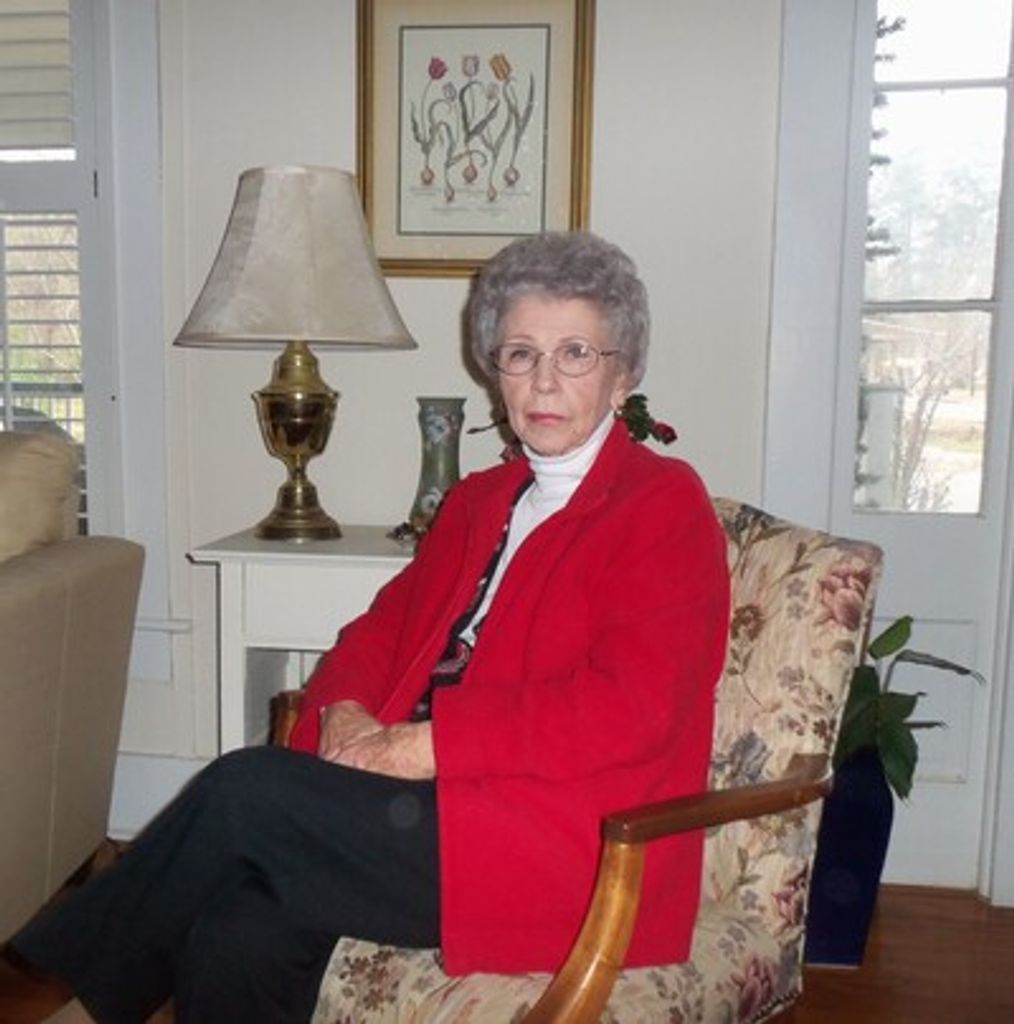 Nell Mills Profile Photo