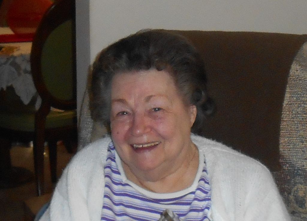 Viola "Vi" Gareski Profile Photo