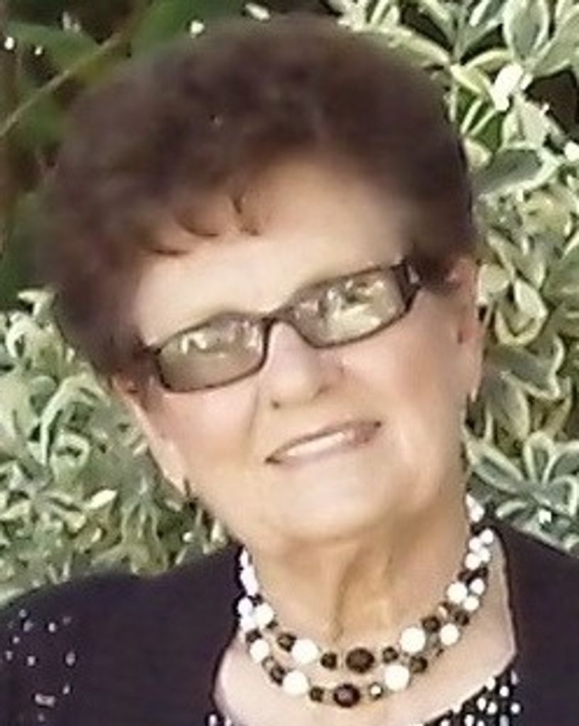 Laudelinda (Lena) Silva Alves Profile Photo