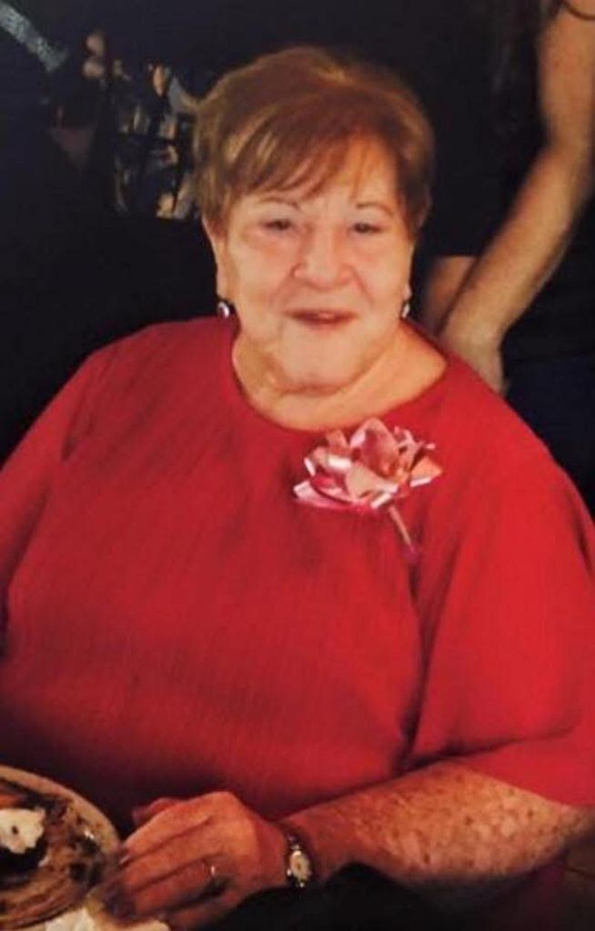 Estela Velez Salinas Profile Photo