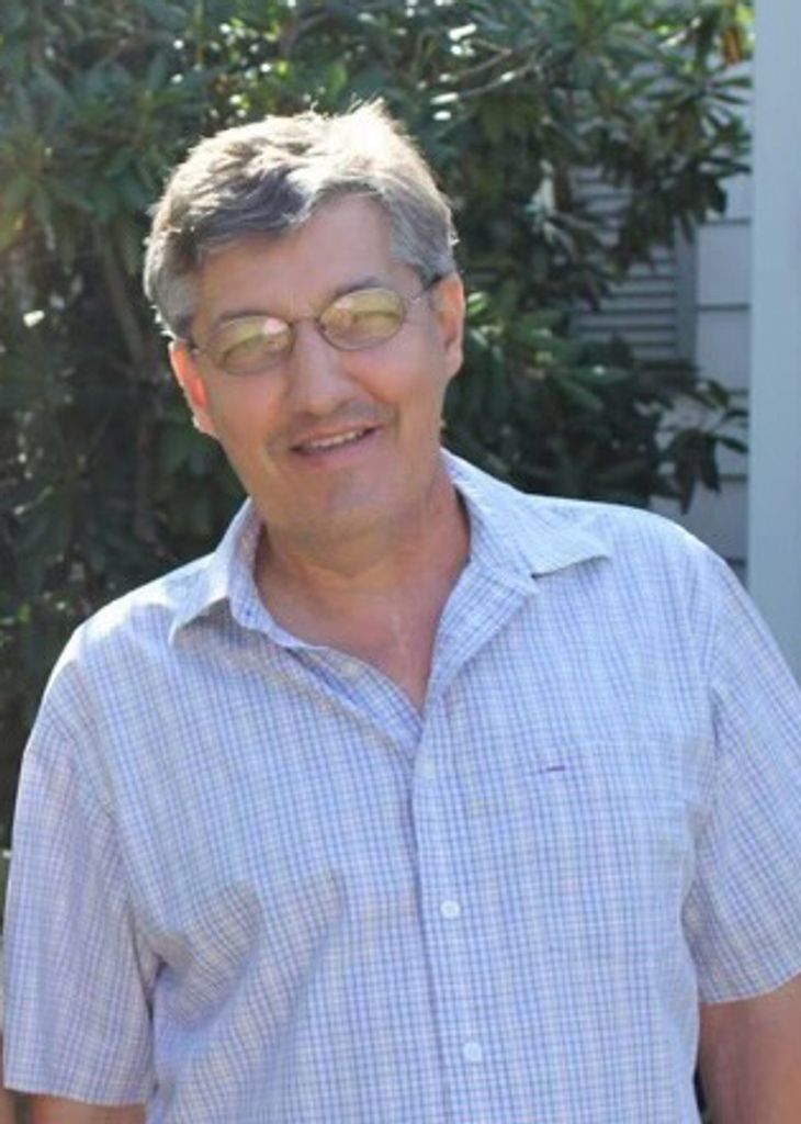 Roger E. Lyons Profile Photo