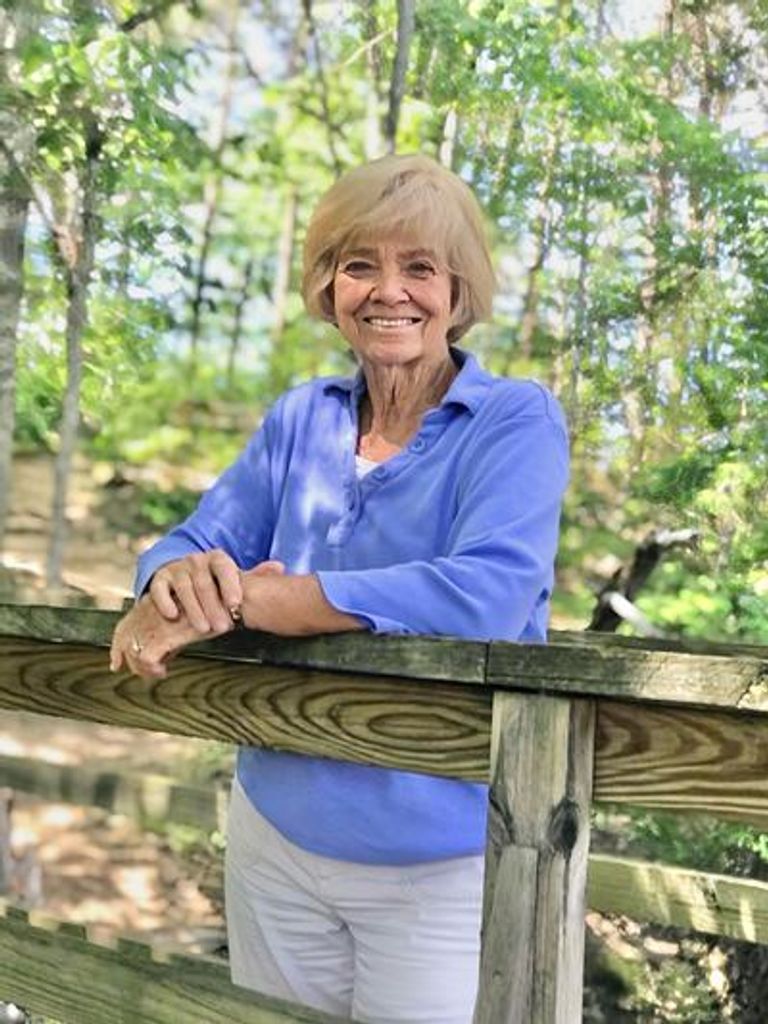 Darlene Andersen Caten Profile Photo
