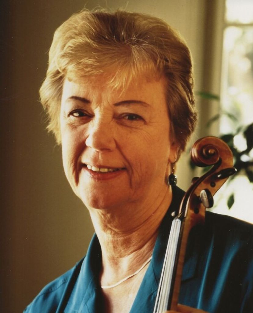 Lorraine Fink Profile Photo