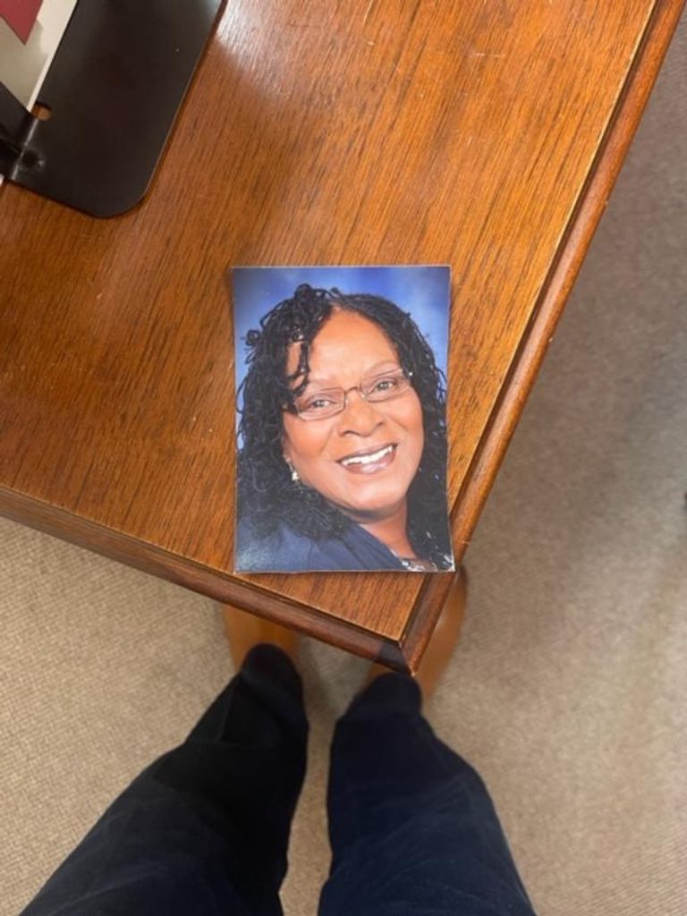 Ms. Carolyn Larry Profile Photo