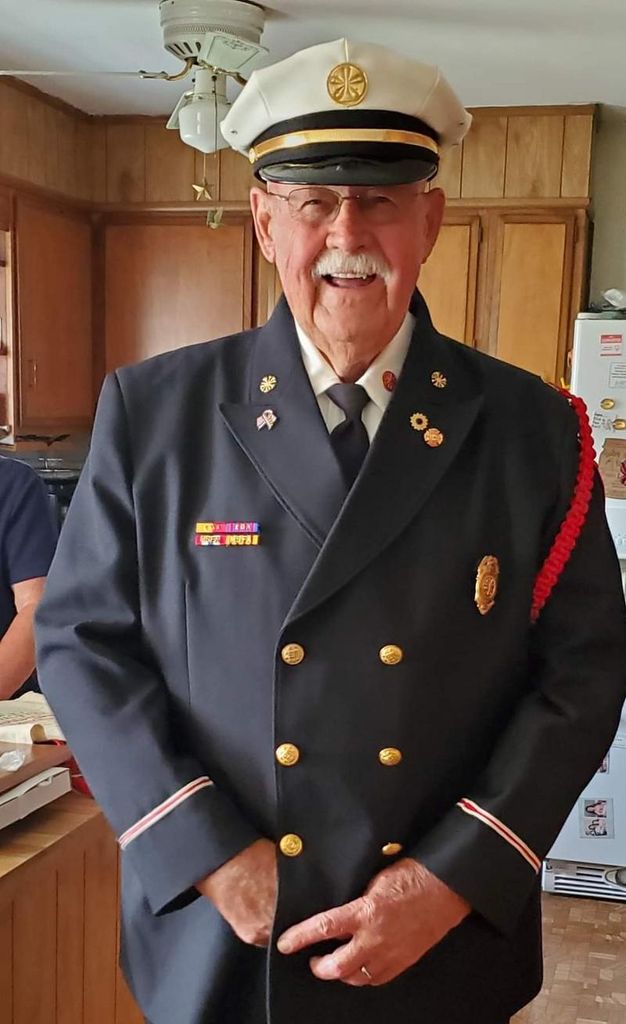 Samuel Richard 'Dickie' Powell Profile Photo