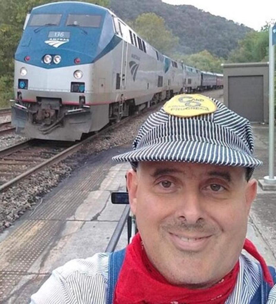 Christopher Elliot Honaker Profile Photo