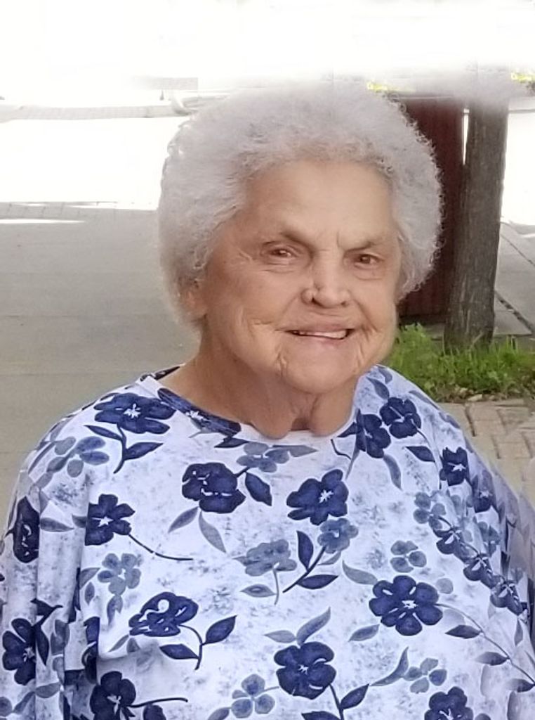 Muriel Louise (Twigg)  Pecenka Profile Photo