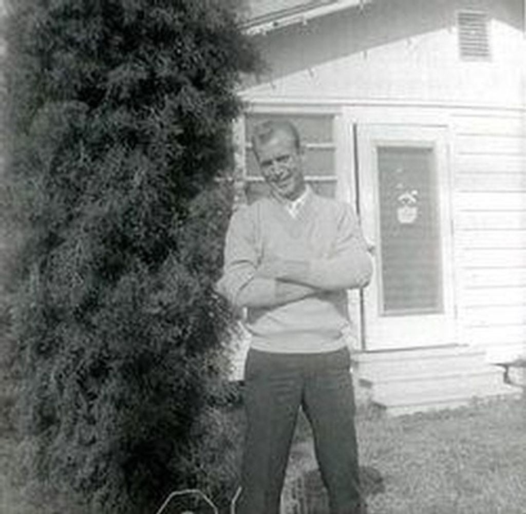 Dwight M. "Dewey" Handley