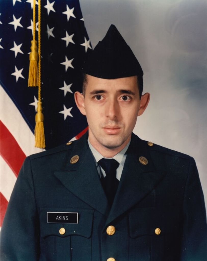 Kenneth Akins