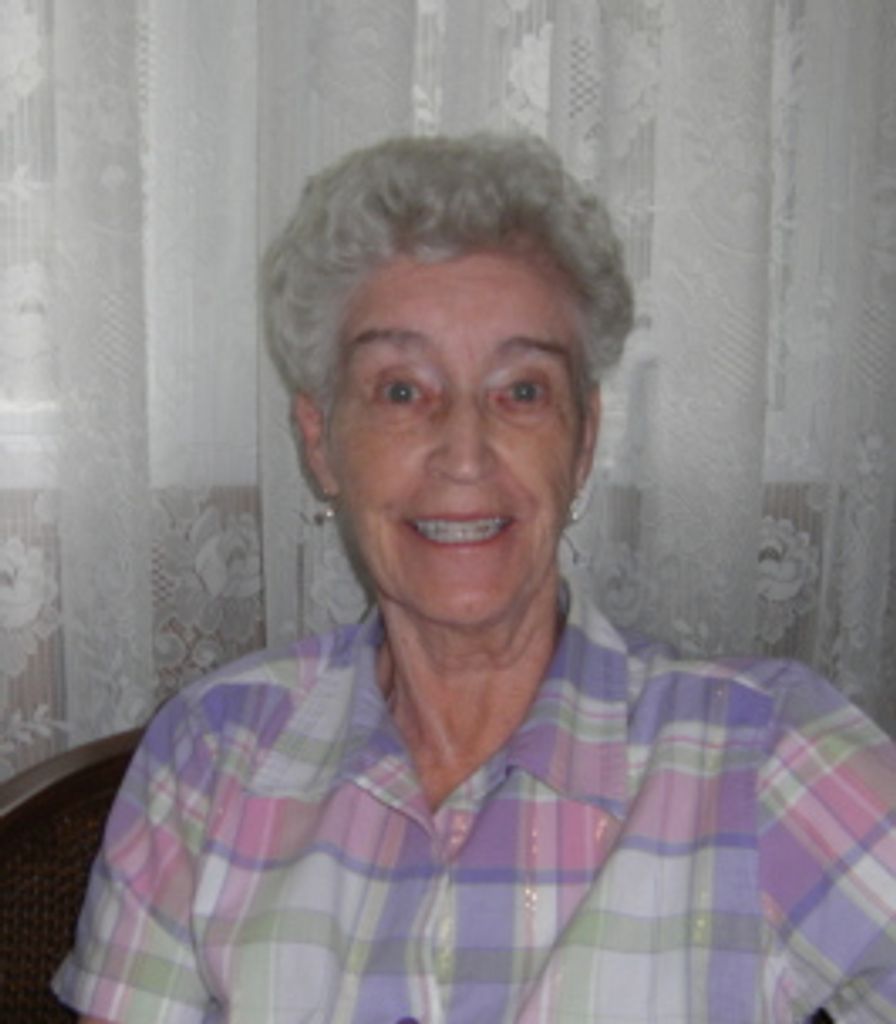 Estelle Brott Profile Photo