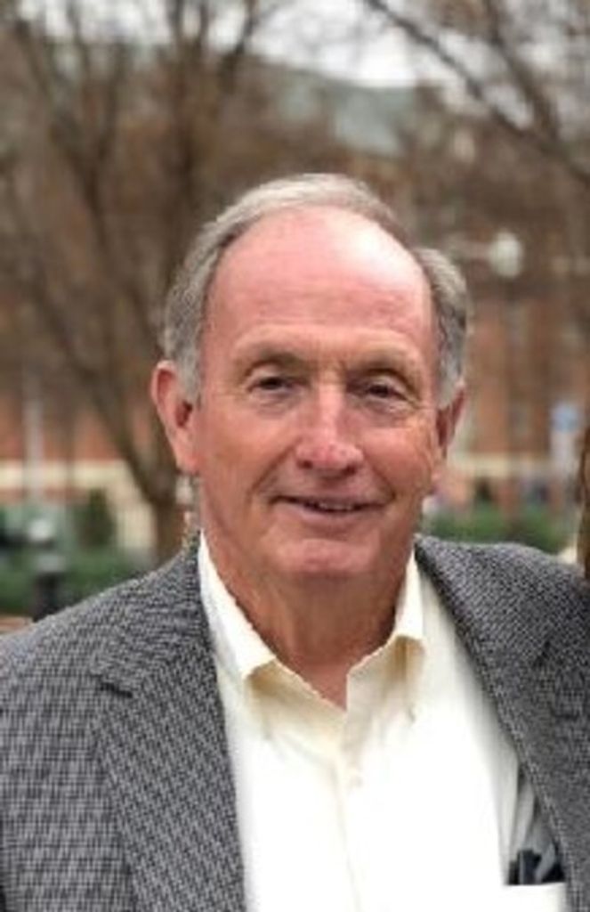 Earl Elliott Profile Photo