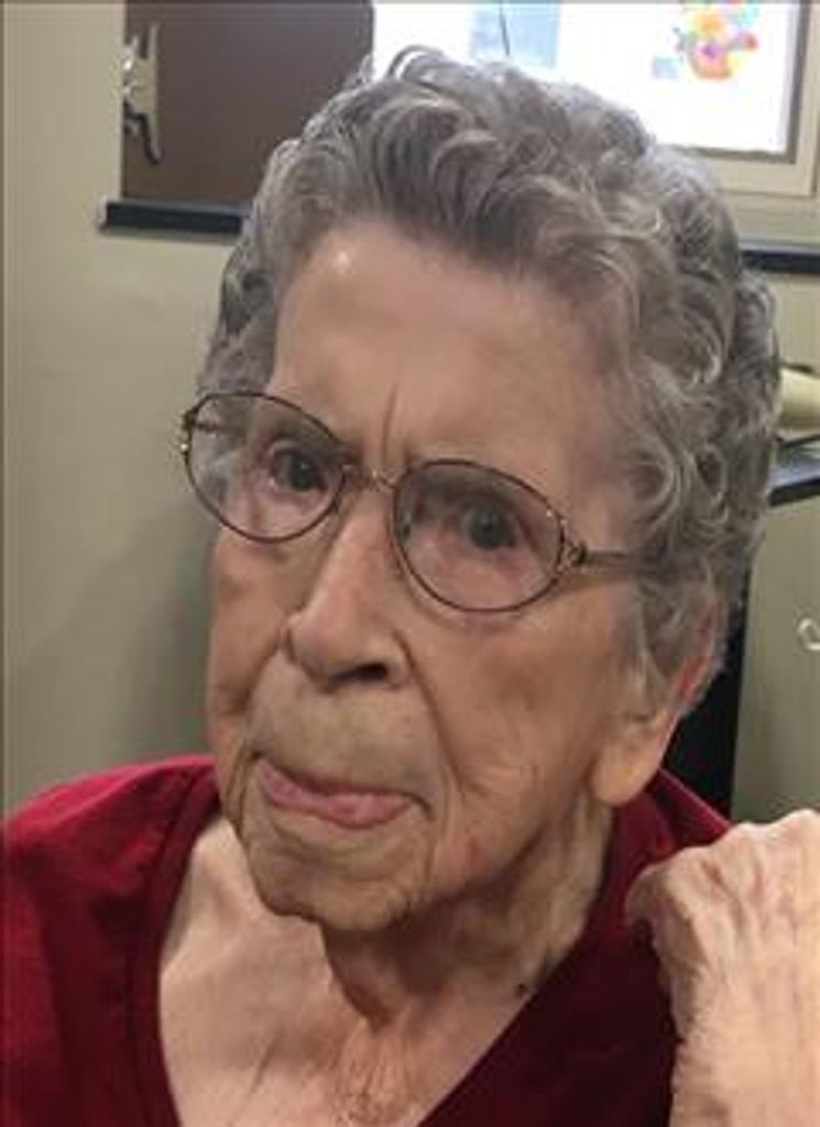 Elizabeth M Simi