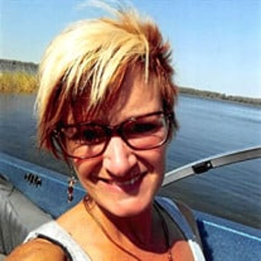 Susanna L Collins