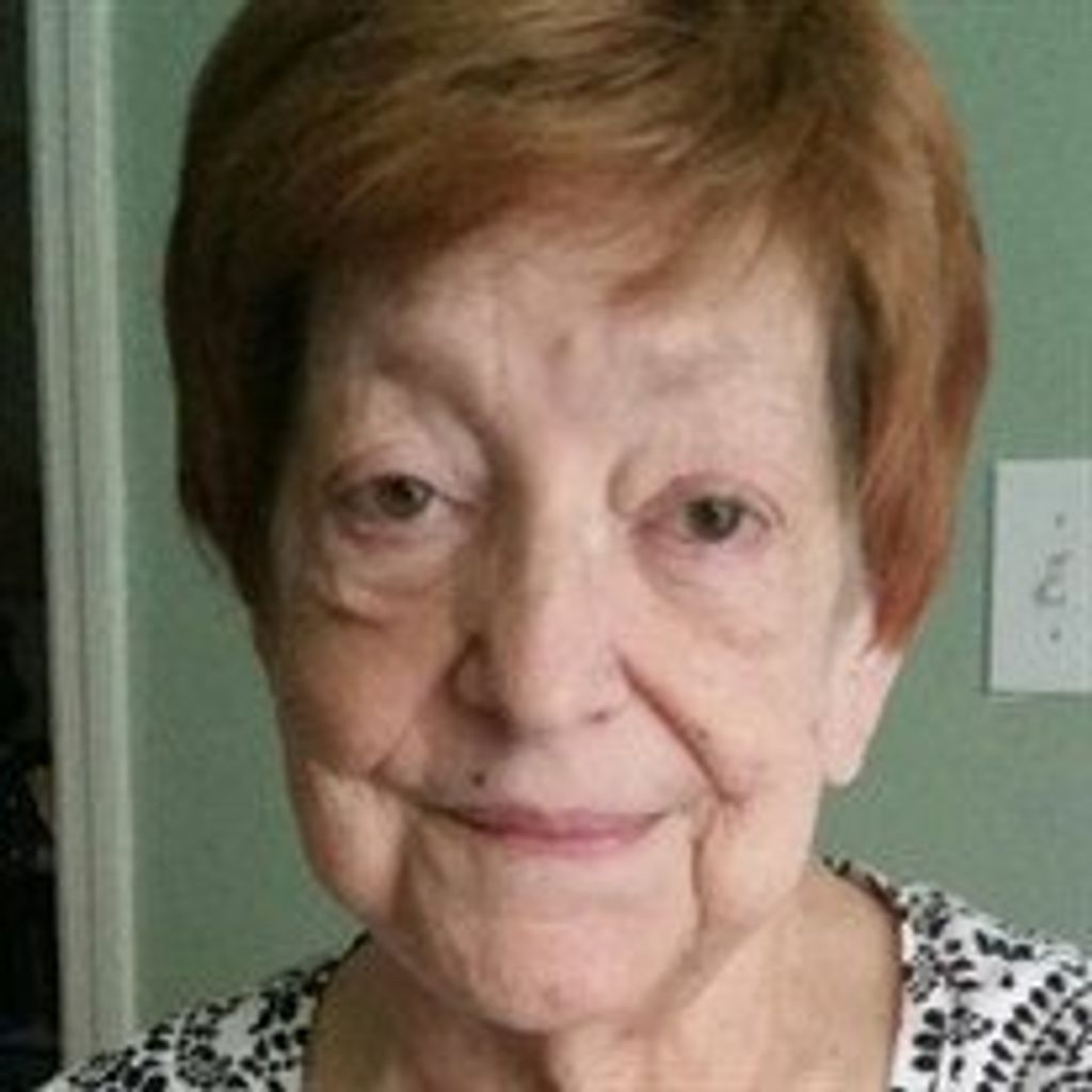 Estelle  Gloria Carr