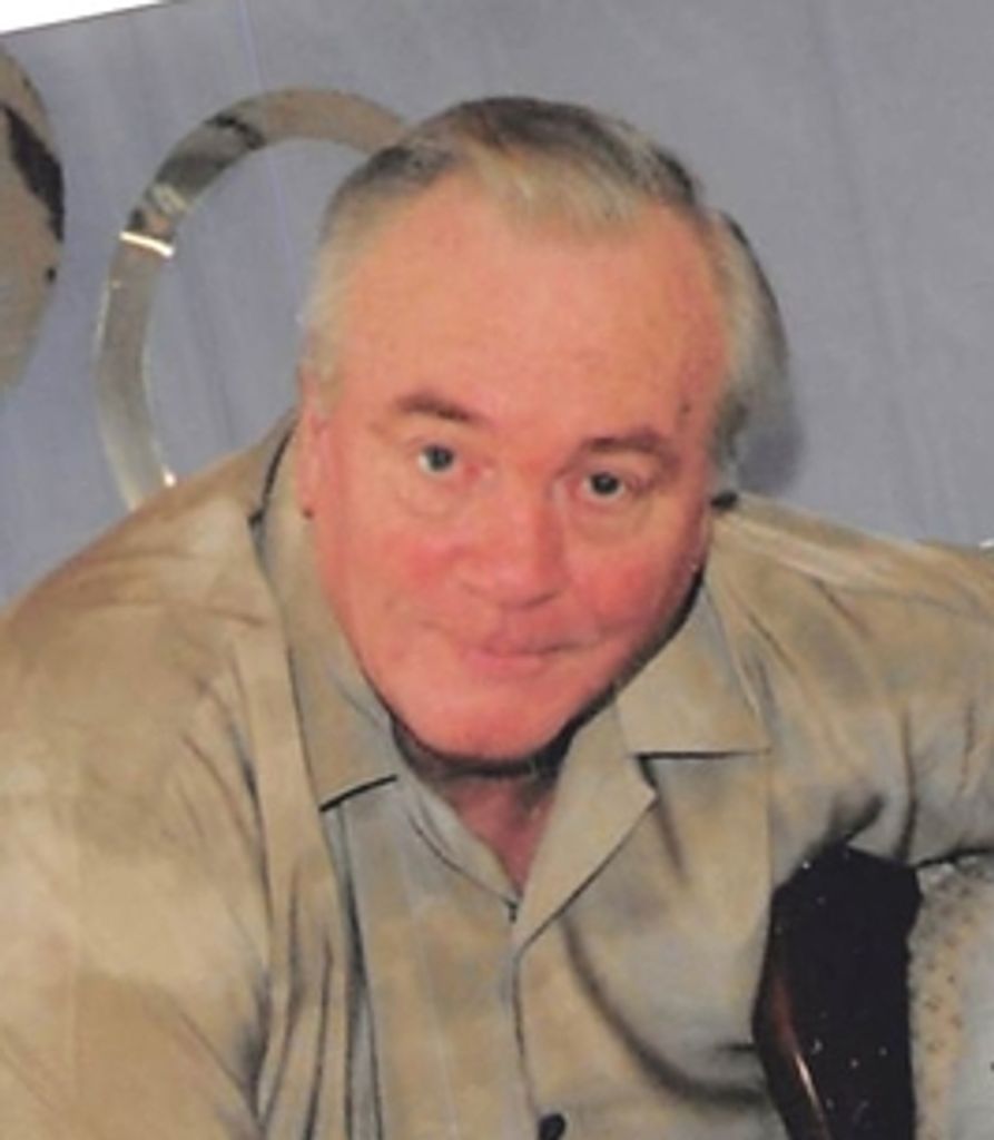 Robert W. "Bob" Hallock Profile Photo