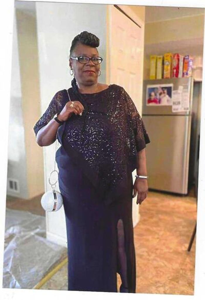 Ms. Sharron Bates Profile Photo