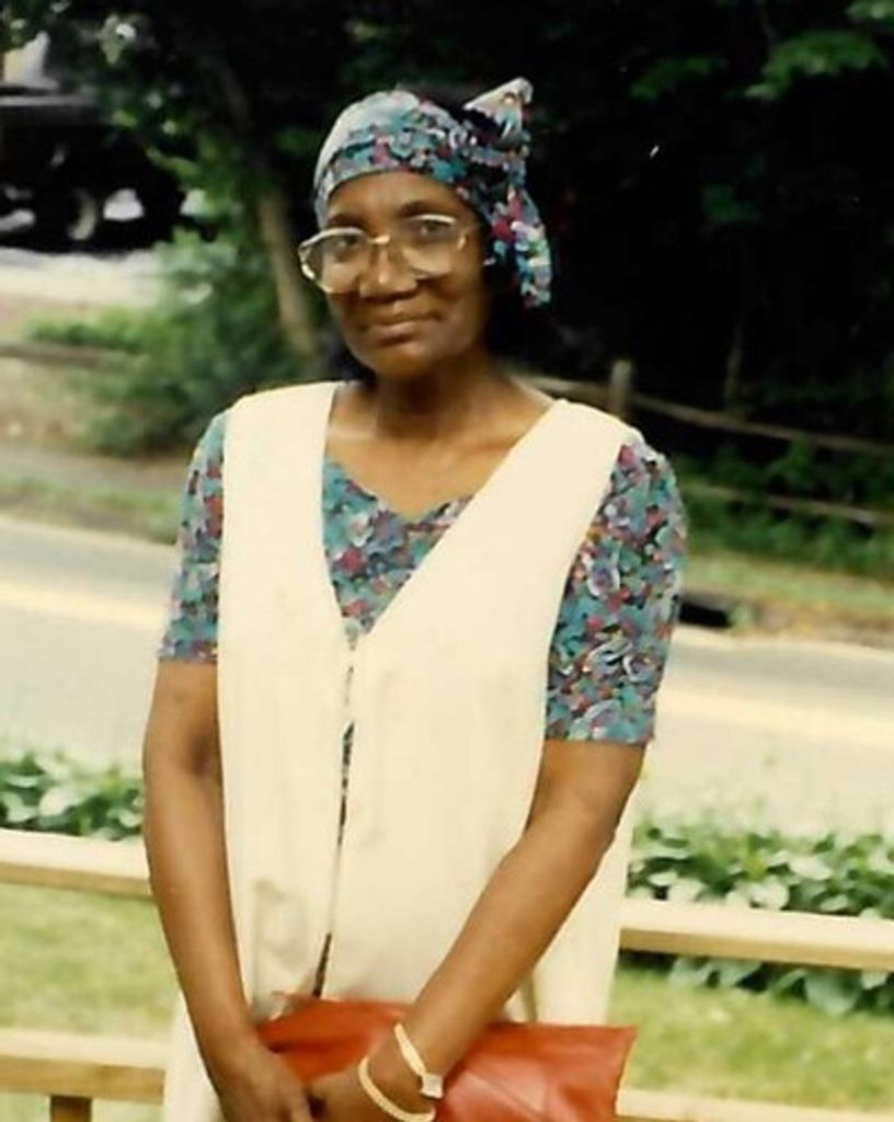 Ms. Isabelle Gilbert