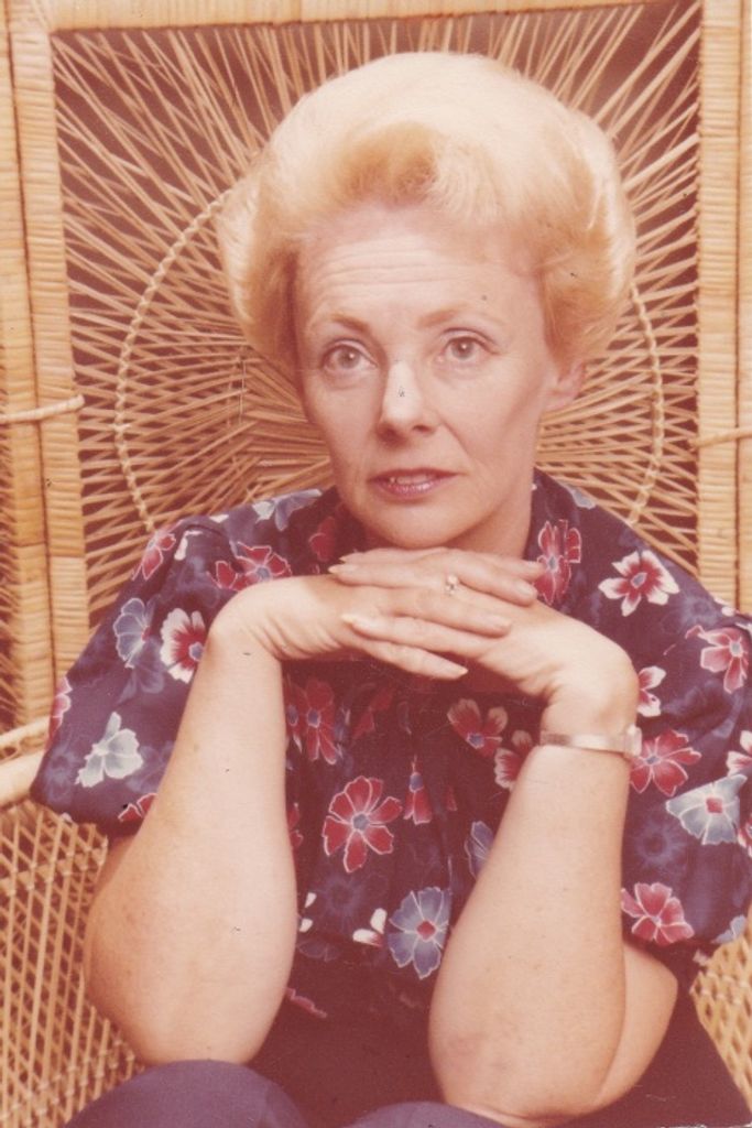 Corrine "Ivy" E. Buschman