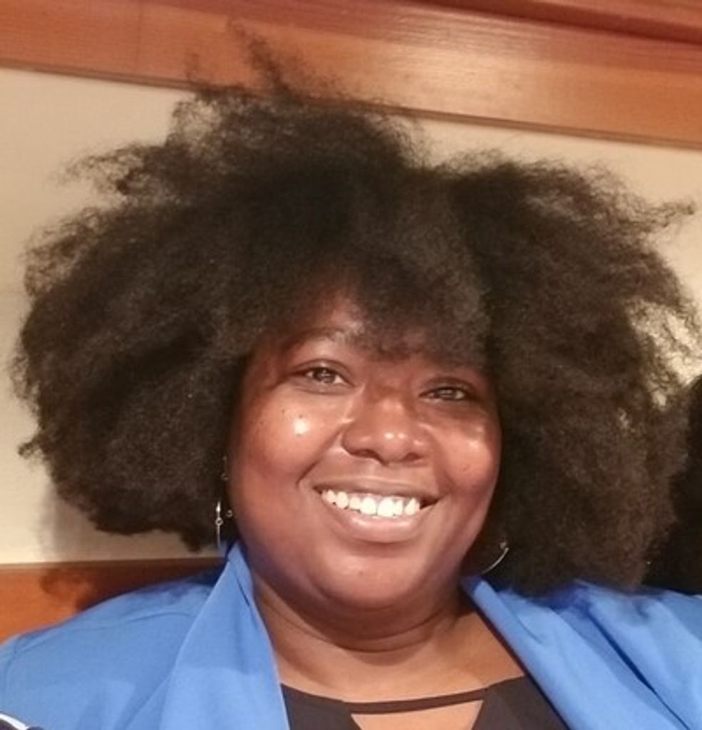 Mia Huland Profile Photo