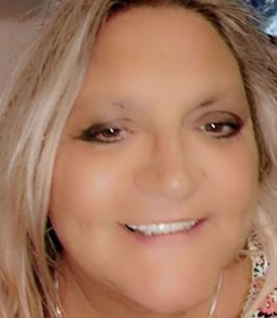 Lorri Kurer Profile Photo