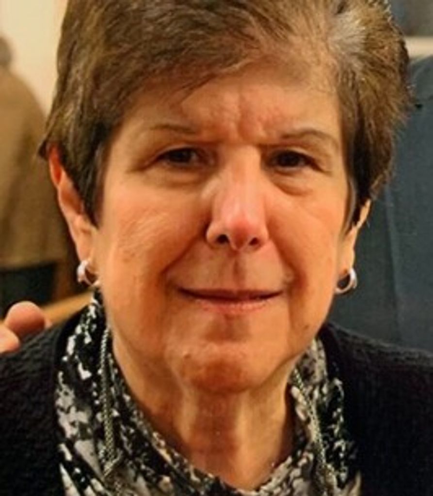 Mary  Carlucci