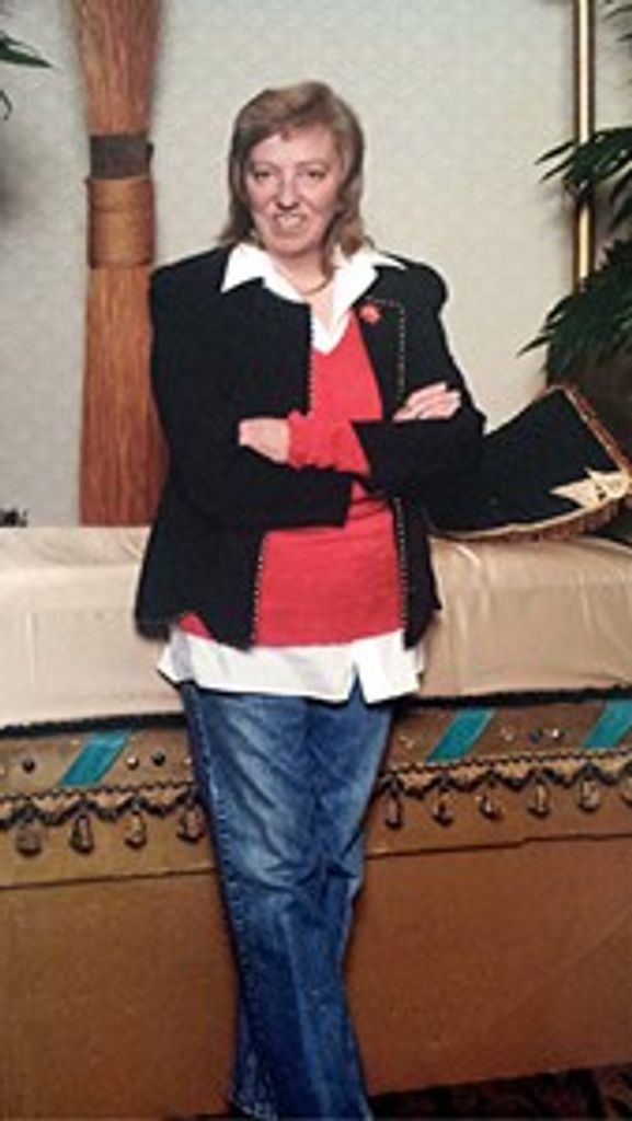 Yvonne Lynn Head