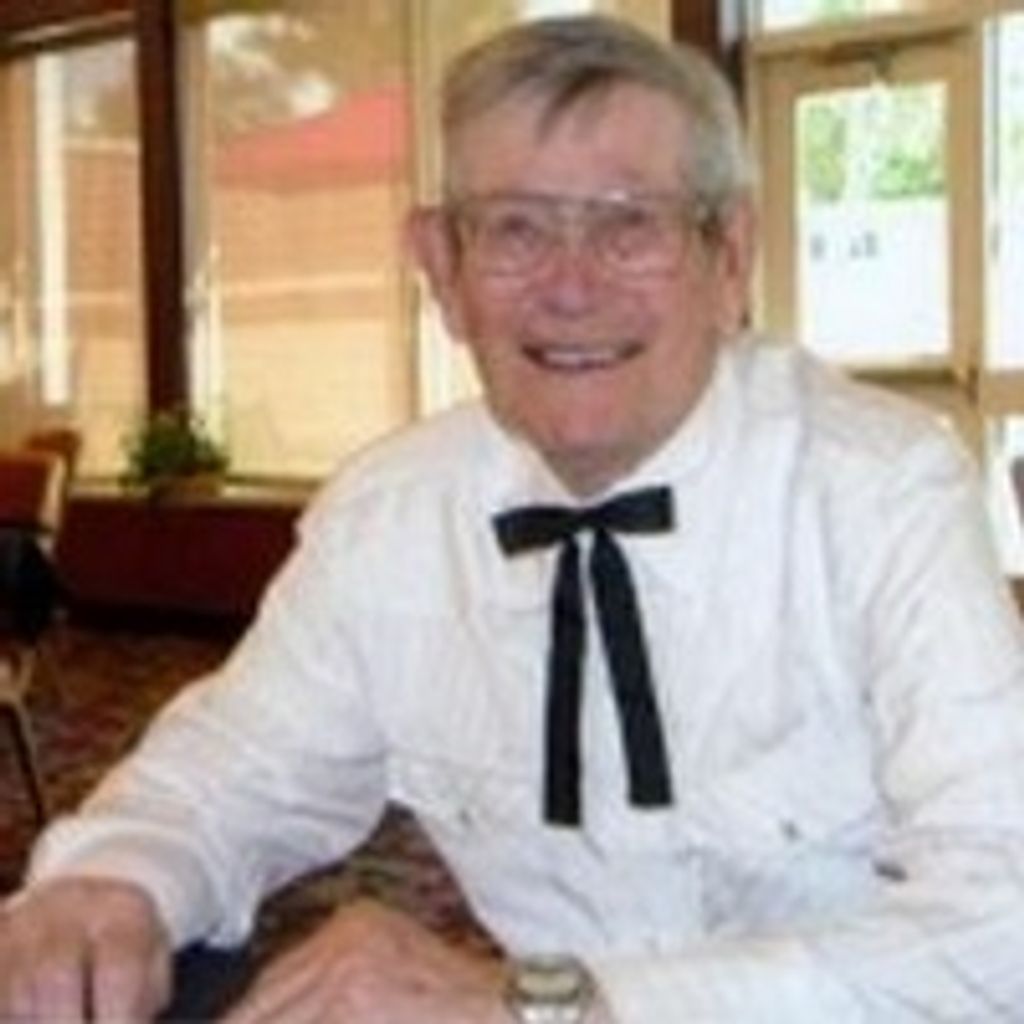 Thomas Simmons Profile Photo
