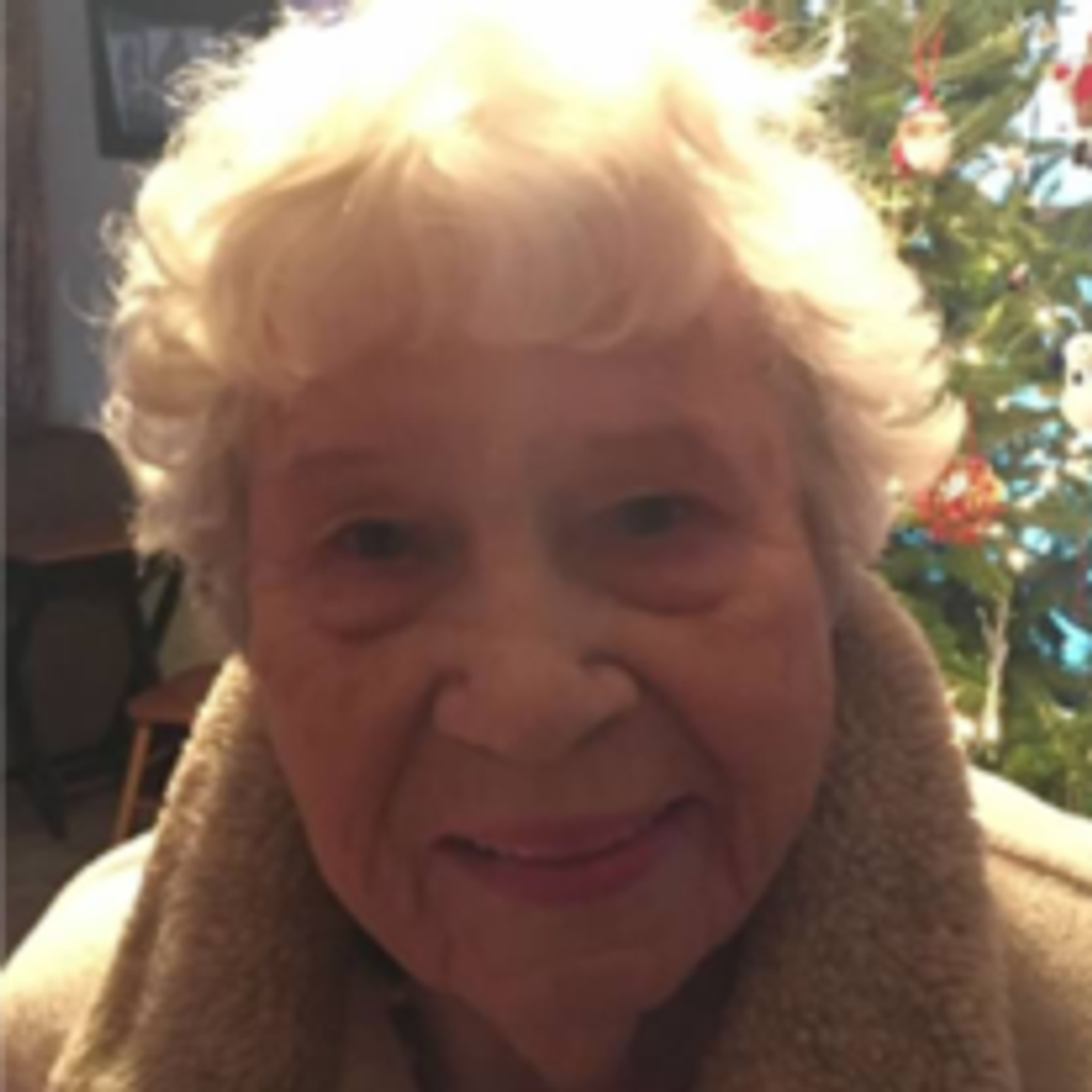 Betty (Riggans) Holmes