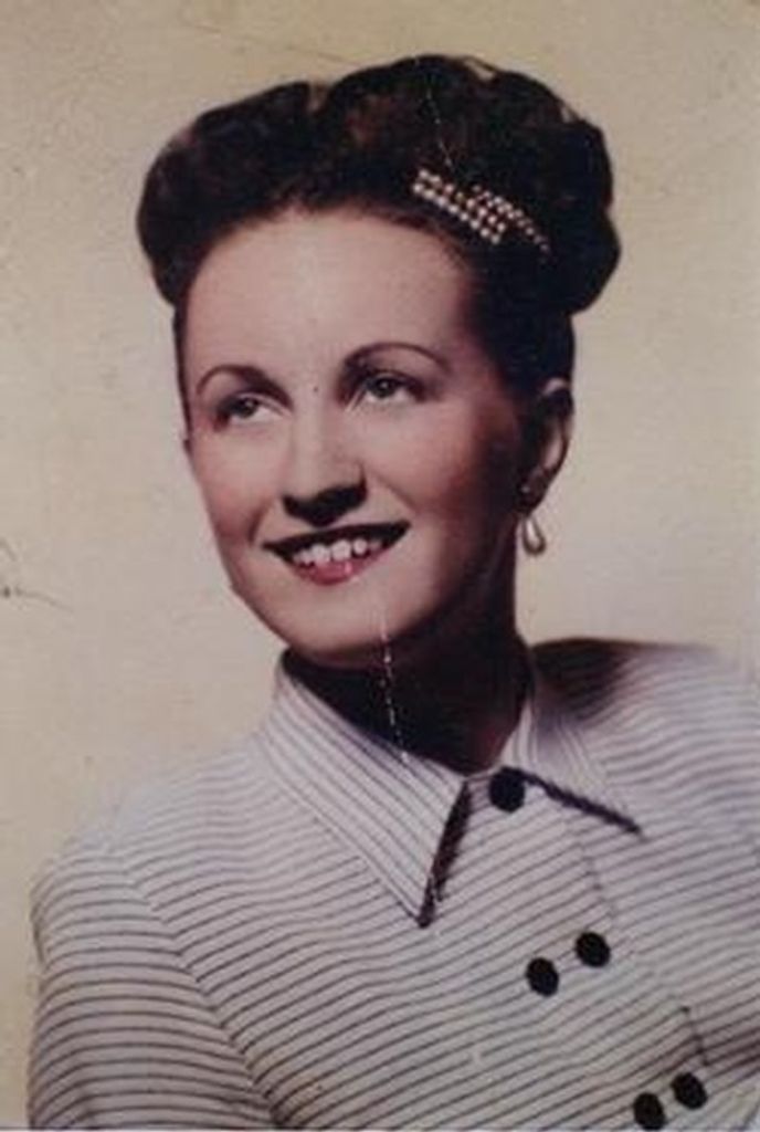 Maria "Mary" Ducsak