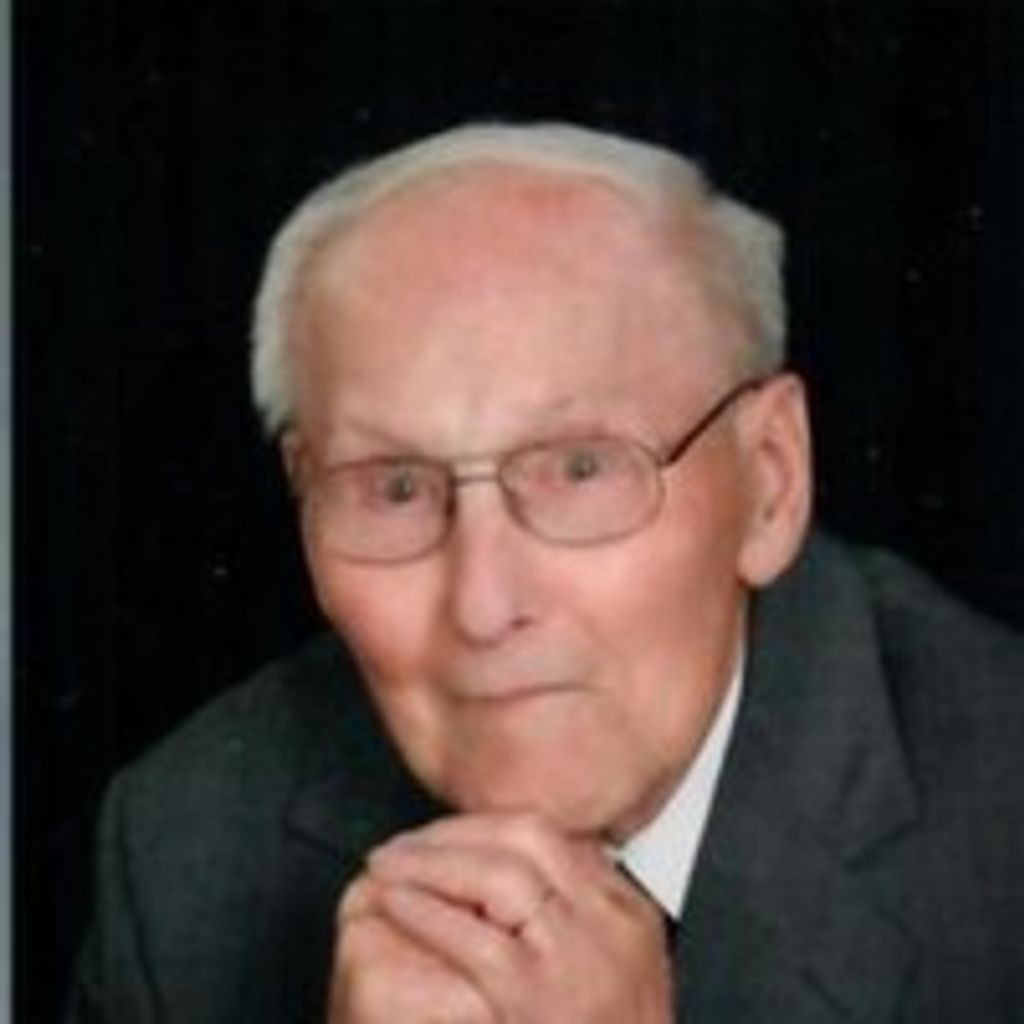 Robert L Feltz