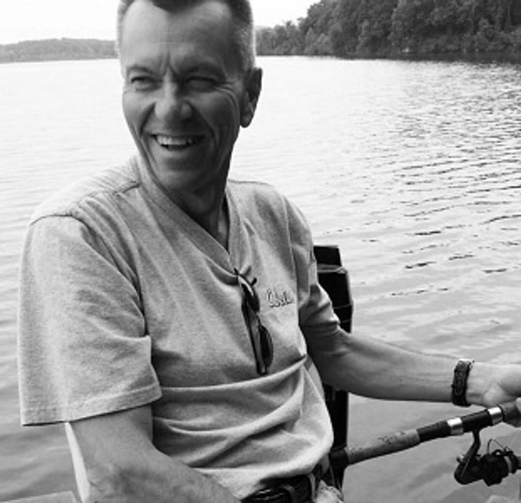 Bruce  Edward Landrum