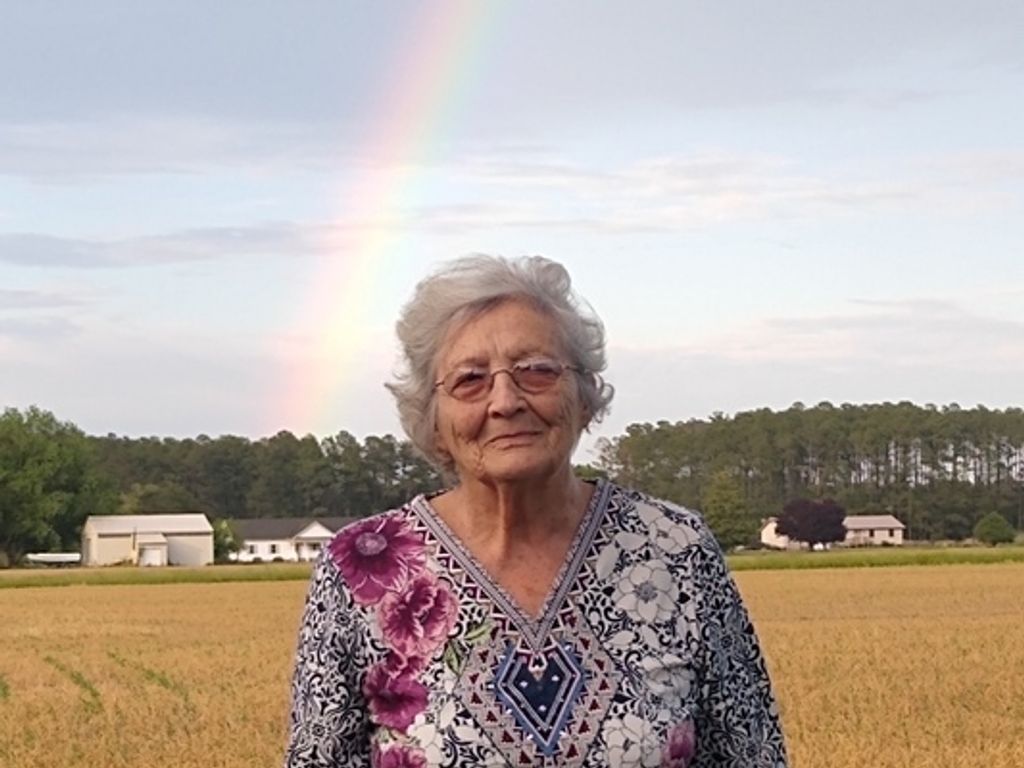 Nola Elizabeth "Betty" Tull