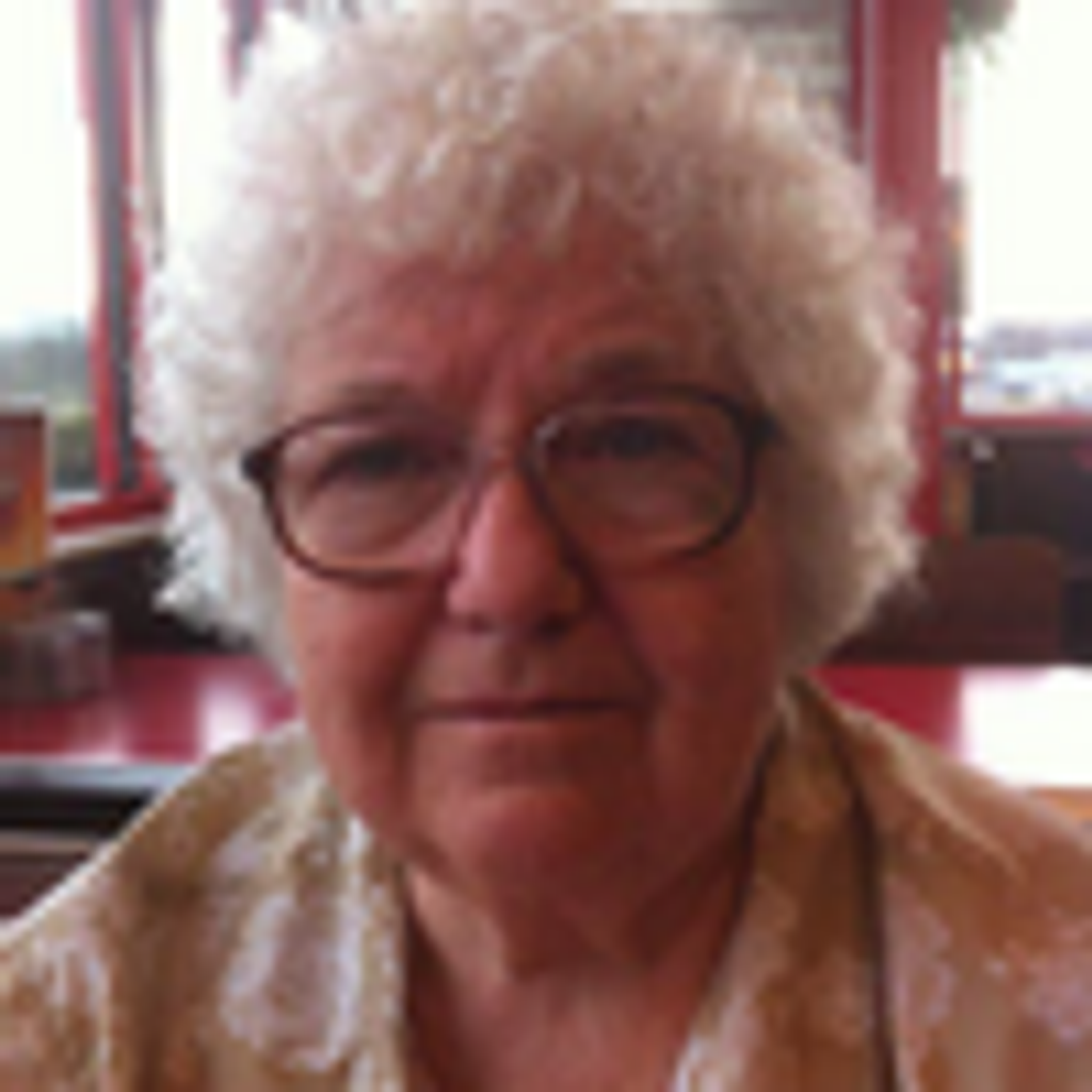 Elizabeth White Profile Photo