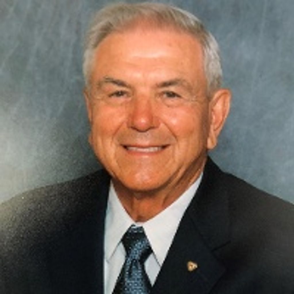 Raymond "Ray" Rumanek