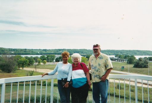 Carolyn J. (Bergstrom)  Bohl photo gallery thumbnail 68 of 133
