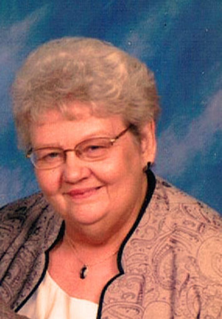 Carolyn Jan (Markham)  Lowe