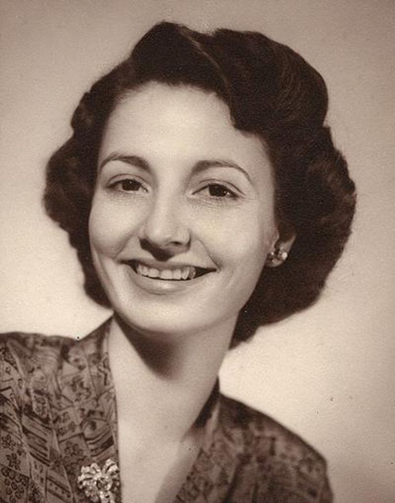 Antoinette Como Profile Photo