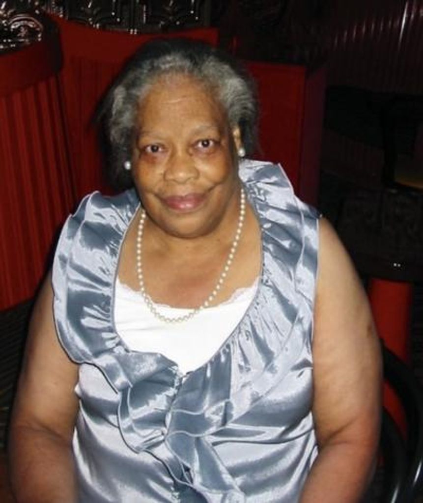 Lola Mae Clayton Profile Photo