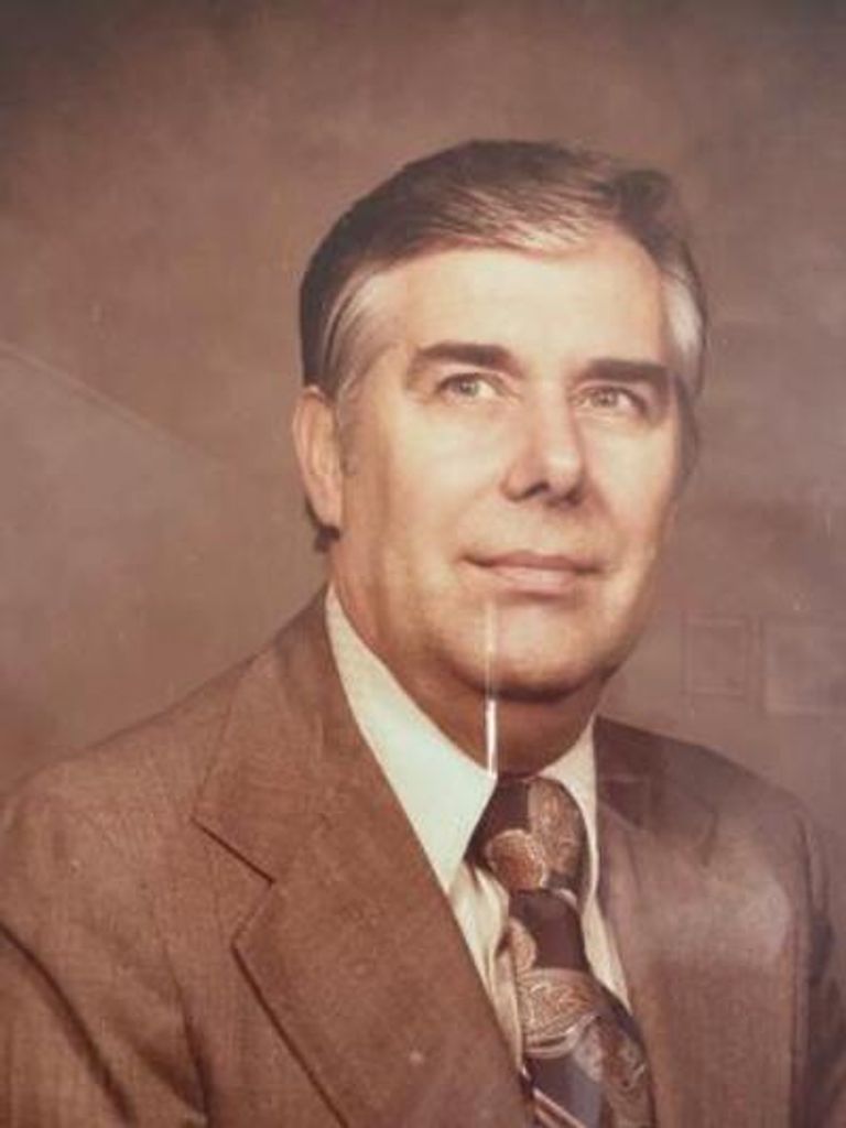 H. Robert Hollywood Profile Photo