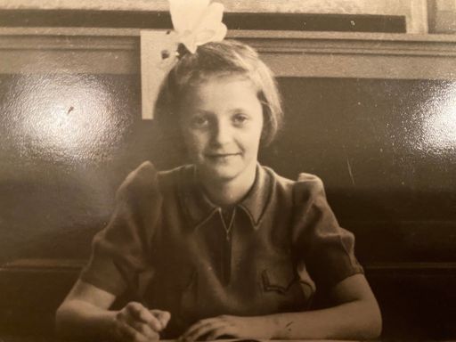 Grace Wierenga photo gallery thumbnail 4 of 83