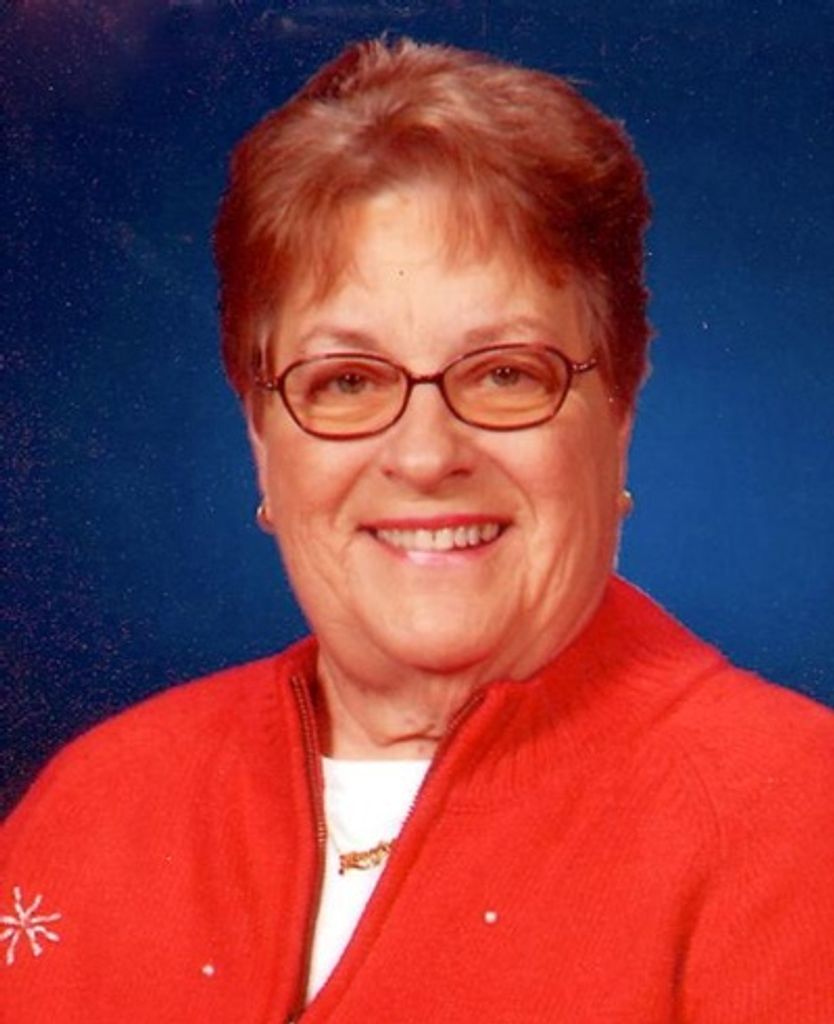 Elizabeth Hoff Profile Photo