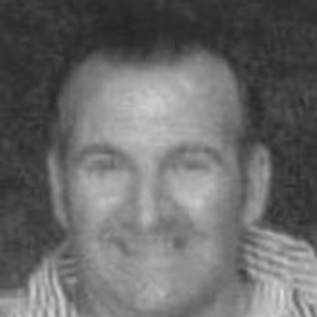 Robert E Esarey, Sr