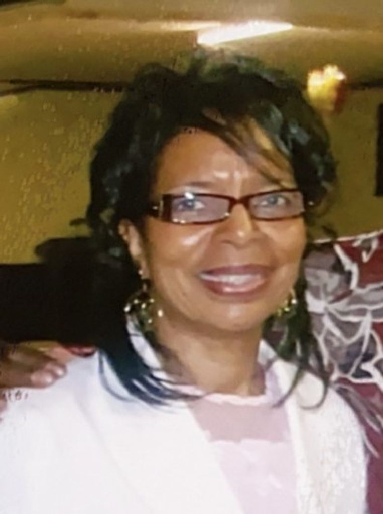 Carolyn E. (Bryant)  Neely