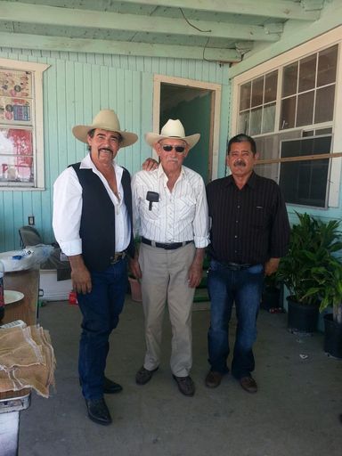 Santos Valdez Sr. photo gallery thumbnail 134 of 151