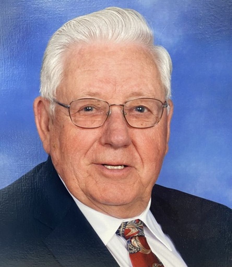 Lowell Lee Edwards Profile Photo