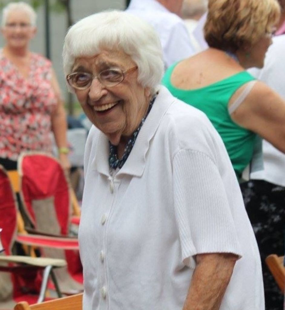 Mary Schneider Profile Photo