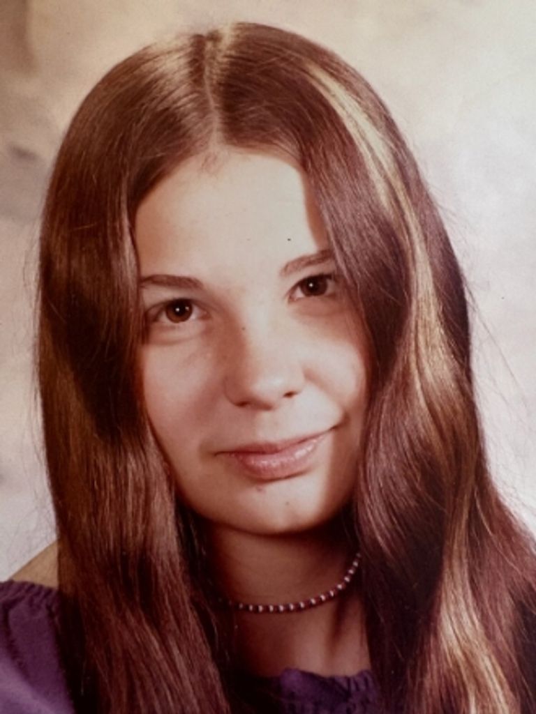 Gwen Mary Leach Profile Photo